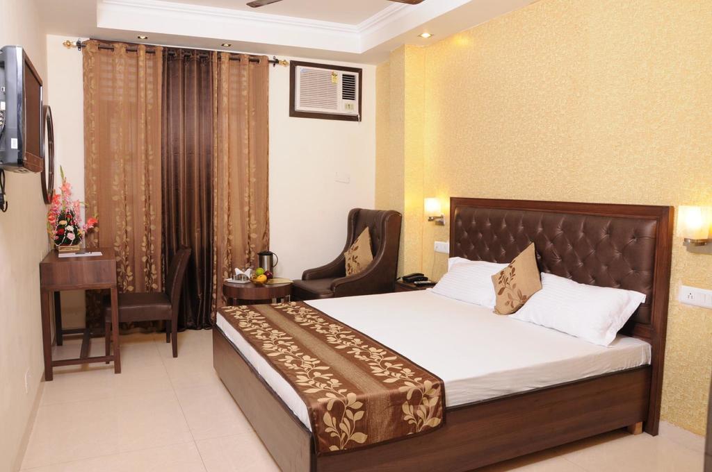 Hotel Diamond Inn Chandīgarh Dış mekan fotoğraf