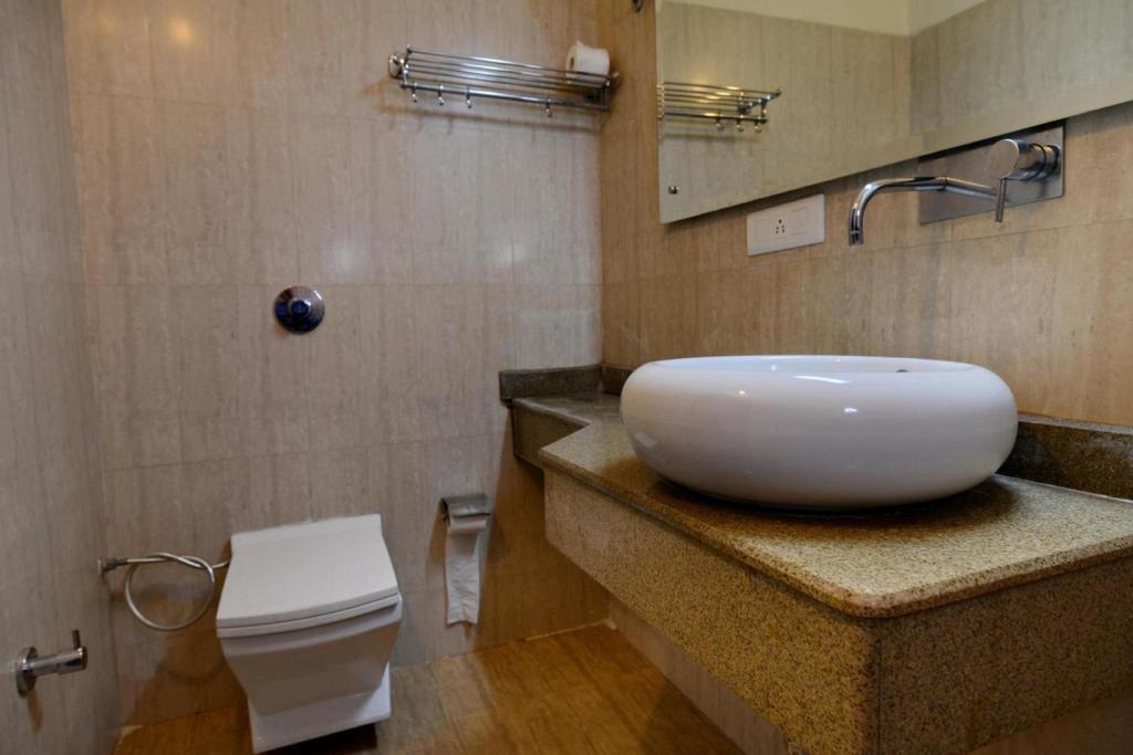 Hotel Diamond Inn Chandīgarh Dış mekan fotoğraf