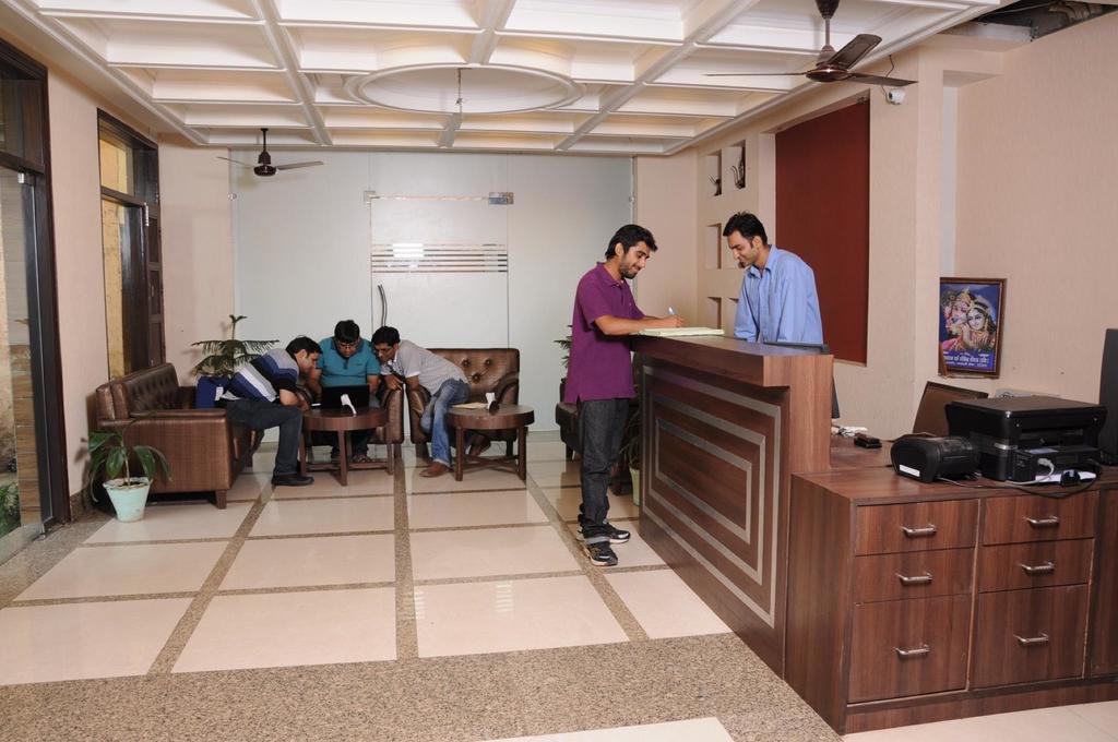 Hotel Diamond Inn Chandīgarh Dış mekan fotoğraf