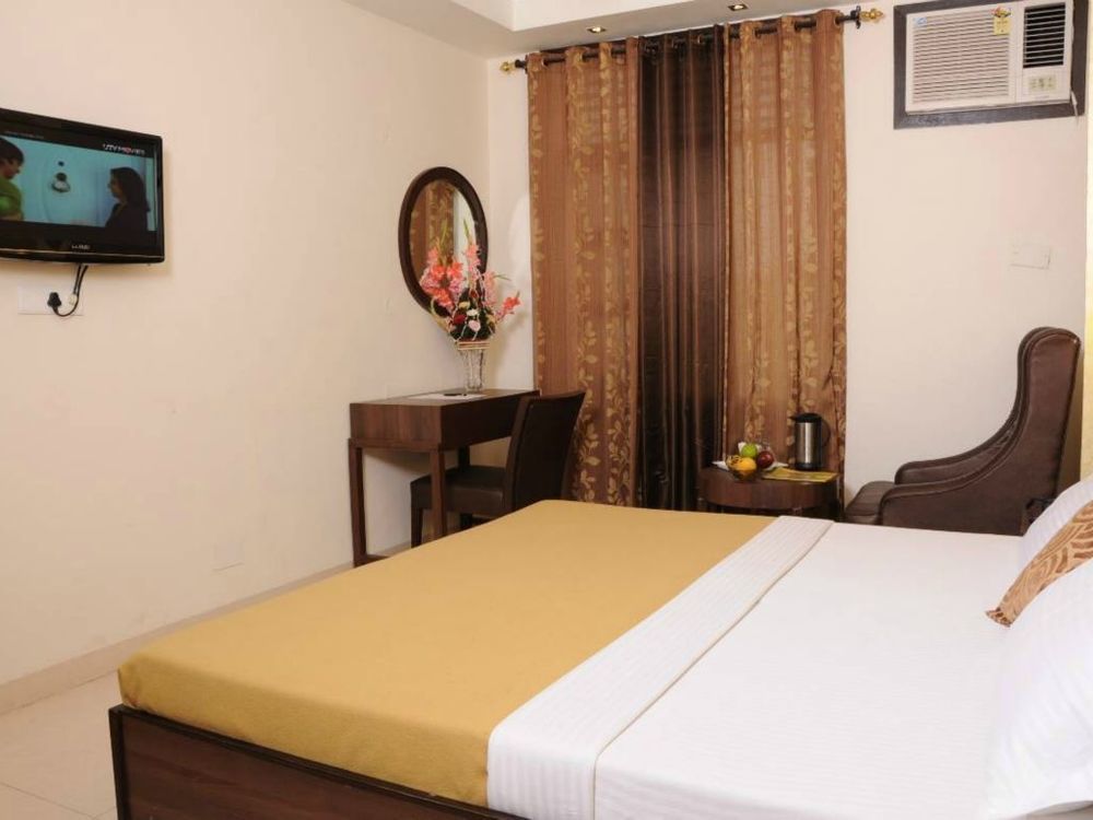 Hotel Diamond Inn Chandīgarh Dış mekan fotoğraf