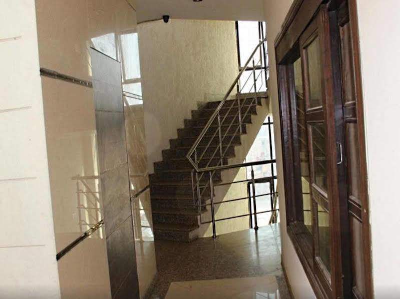 Hotel Diamond Inn Chandīgarh Dış mekan fotoğraf